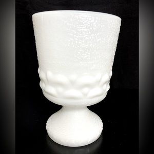 Beautiful Milk Glass Vintage Vase